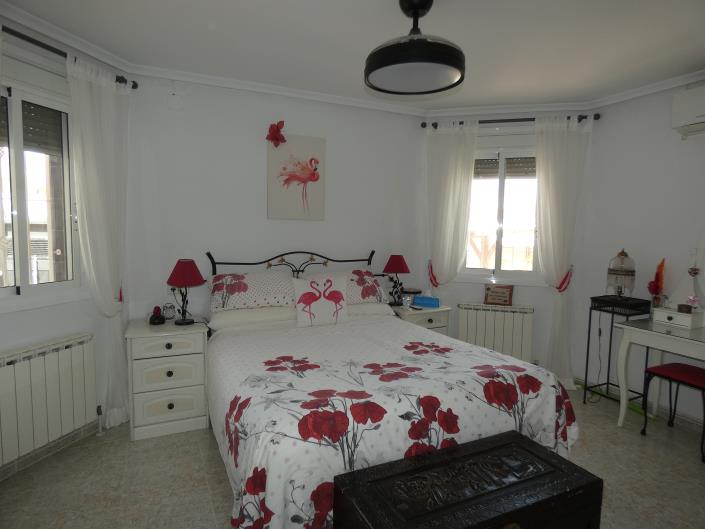 Image No.16-3 Bed Villa / Detached for sale