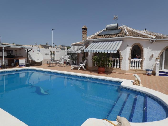 Image No.52-3 Bed Villa / Detached for sale