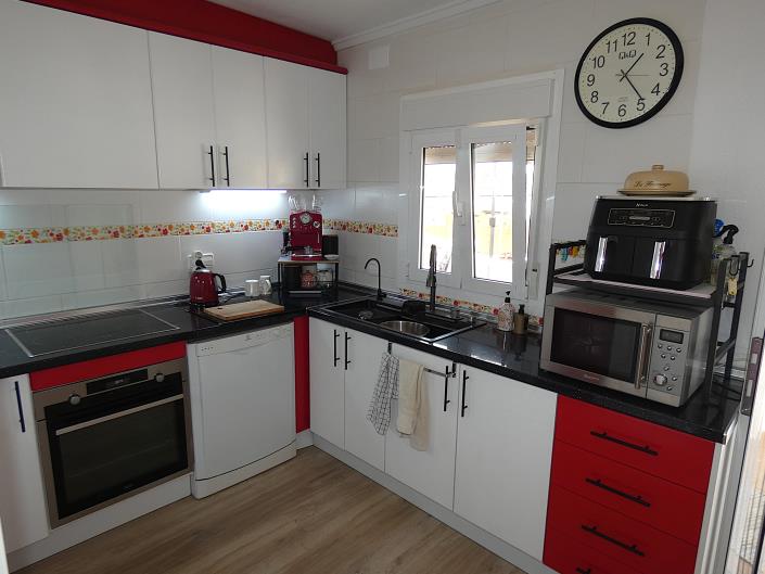 Image No.31-2 Bed Villa / Detached for sale