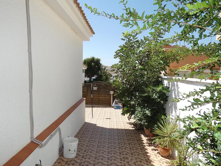 Image No.52-2 Bed Villa / Detached for sale