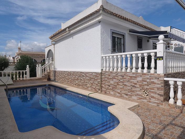 Image No.41-2 Bed Villa / Detached for sale