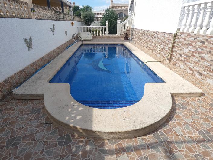 Image No.42-2 Bed Villa / Detached for sale