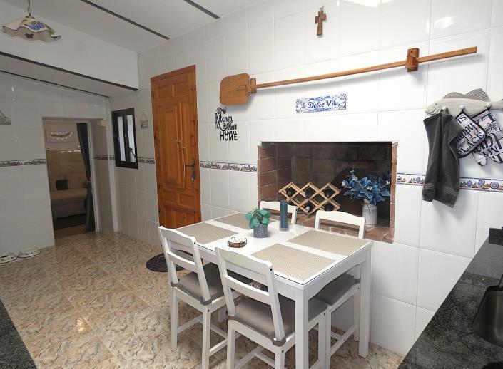 Image No.25-3 Bed Country Property for sale