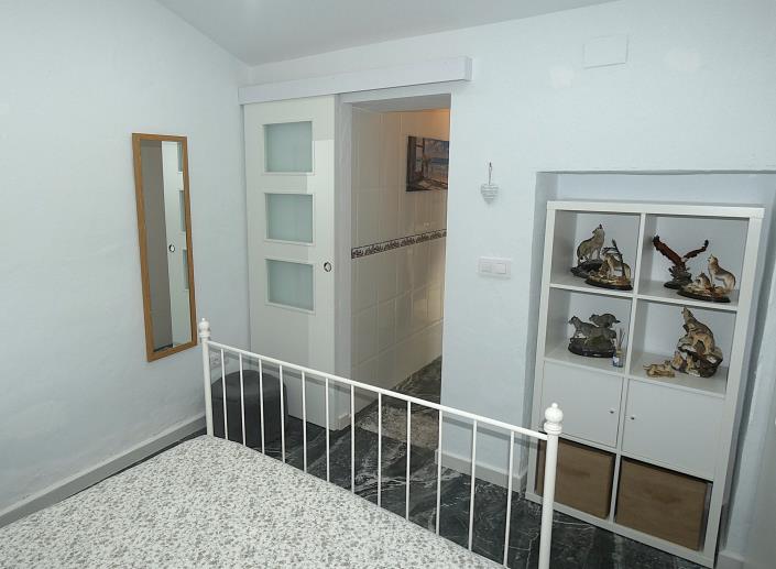 Image No.36-3 Bed Country Property for sale