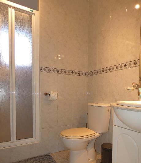 Image No.24-3 Bed Villa / Detached for sale