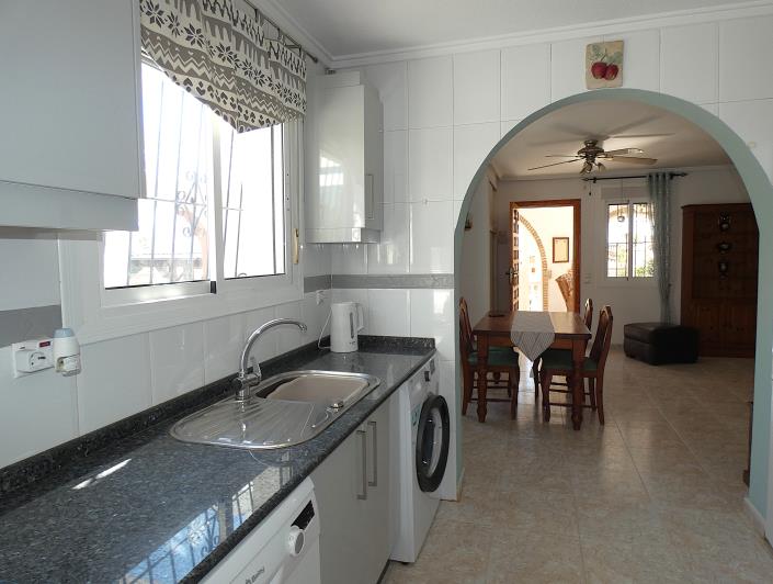 Image No.32-3 Bed Villa / Detached for sale