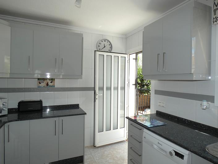 Image No.34-3 Bed Villa / Detached for sale