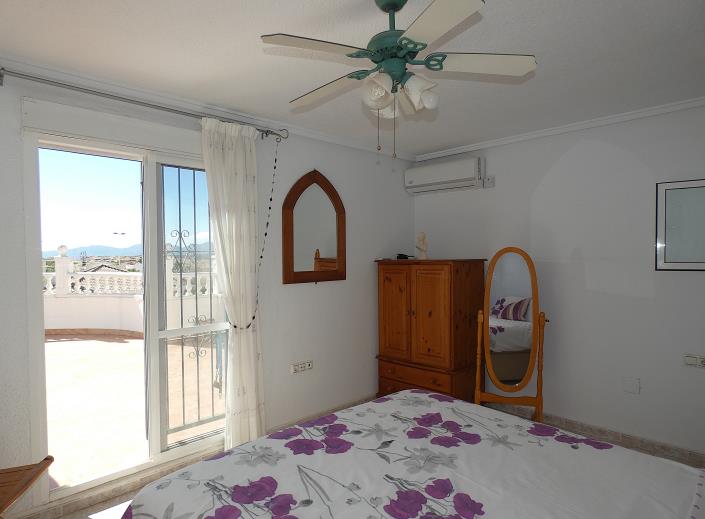 Image No.42-3 Bed Villa / Detached for sale