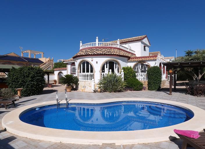 Image No.53-3 Bed Villa / Detached for sale