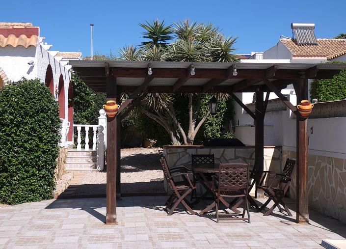 Image No.56-3 Bed Villa / Detached for sale