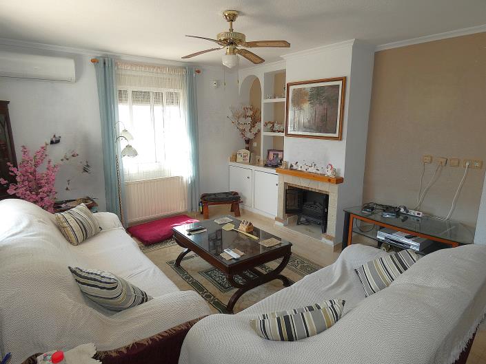 Image No.12-2 Bed Villa / Detached for sale