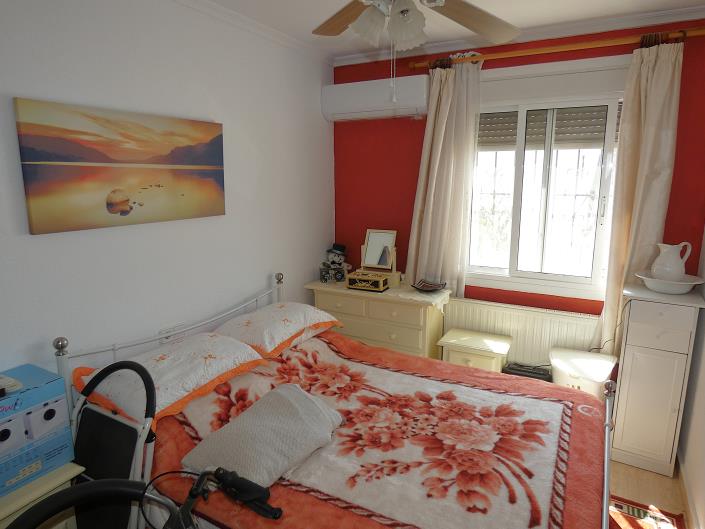 Image No.27-2 Bed Villa / Detached for sale