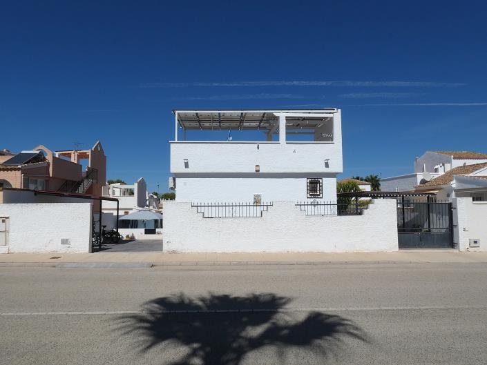 Image No.5-2 Bed Villa / Detached for sale