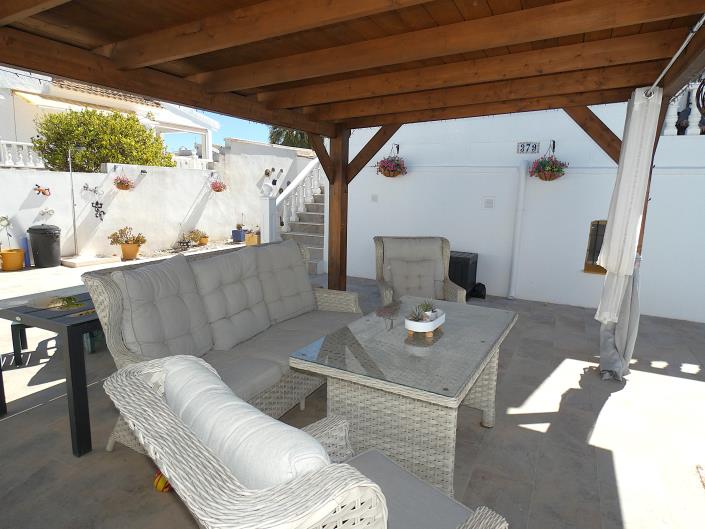 Image No.10-2 Bed Villa / Detached for sale