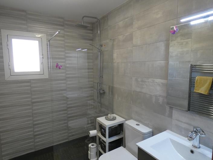 Image No.31-2 Bed Villa / Detached for sale