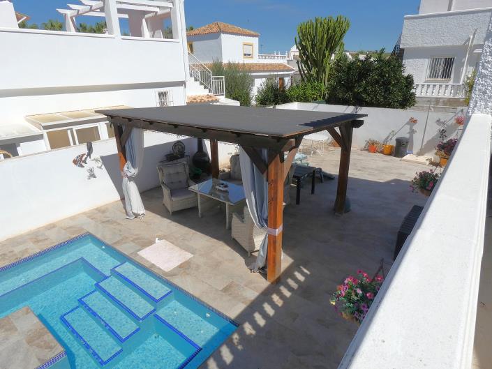 Image No.40-2 Bed Villa / Detached for sale