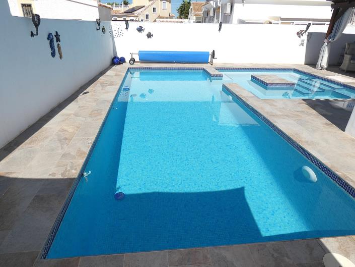 Image No.48-2 Bed Villa / Detached for sale