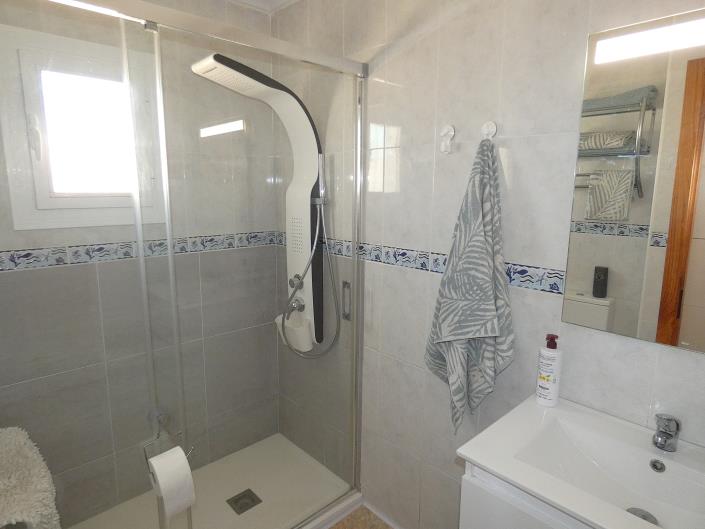 Image No.17-1 Bed Villa / Detached for sale