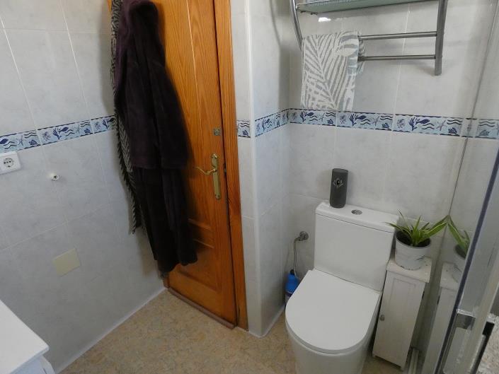 Image No.20-1 Bed Villa / Detached for sale