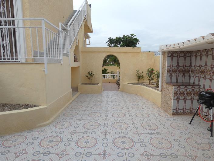 Image No.35-5 Bed Villa / Detached for sale