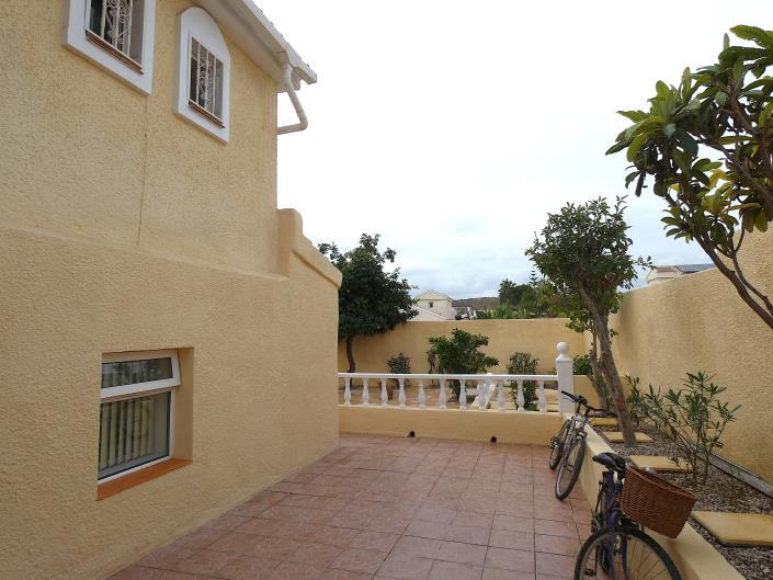 Image No.36-5 Bed Villa / Detached for sale