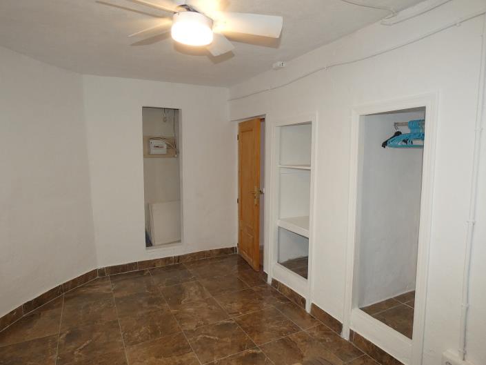 Image No.54-5 Bed Villa / Detached for sale
