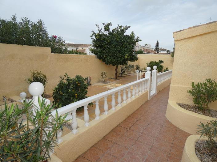 Image No.55-5 Bed Villa / Detached for sale