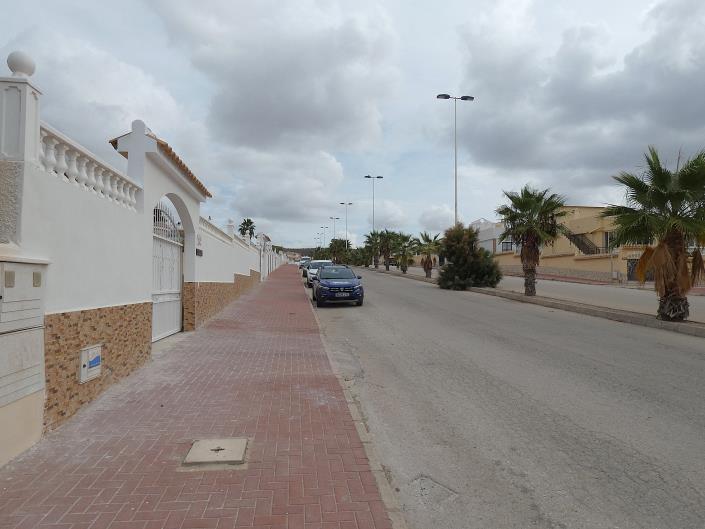 Image No.60-5 Bed Villa / Detached for sale