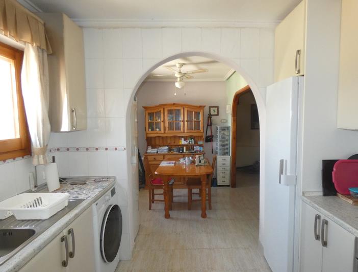 Image No.24-4 Bed Villa / Detached for sale