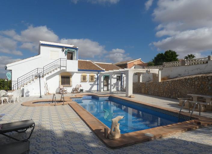 Image No.36-4 Bed Villa / Detached for sale