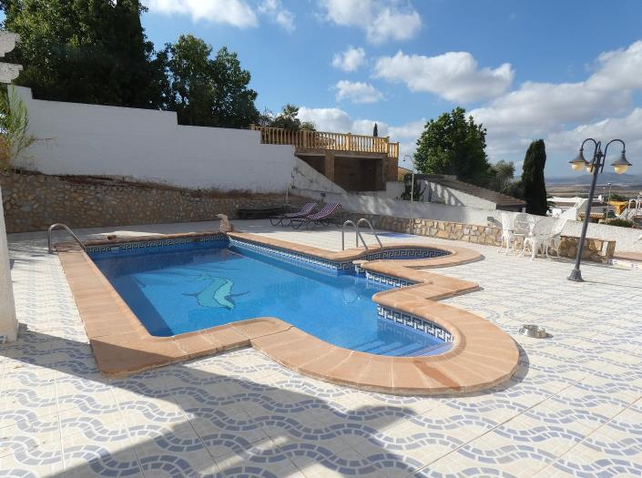 Image No.38-4 Bed Villa / Detached for sale
