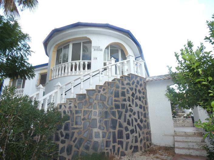 Image No.54-4 Bed Villa / Detached for sale