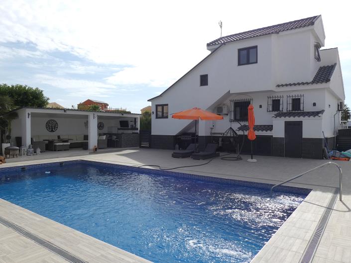 Image No.3-3 Bed Villa / Detached for sale