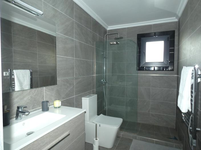 Image No.16-3 Bed Villa / Detached for sale