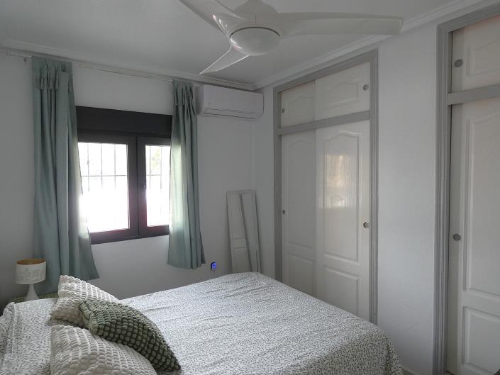 Image No.19-3 Bed Villa / Detached for sale