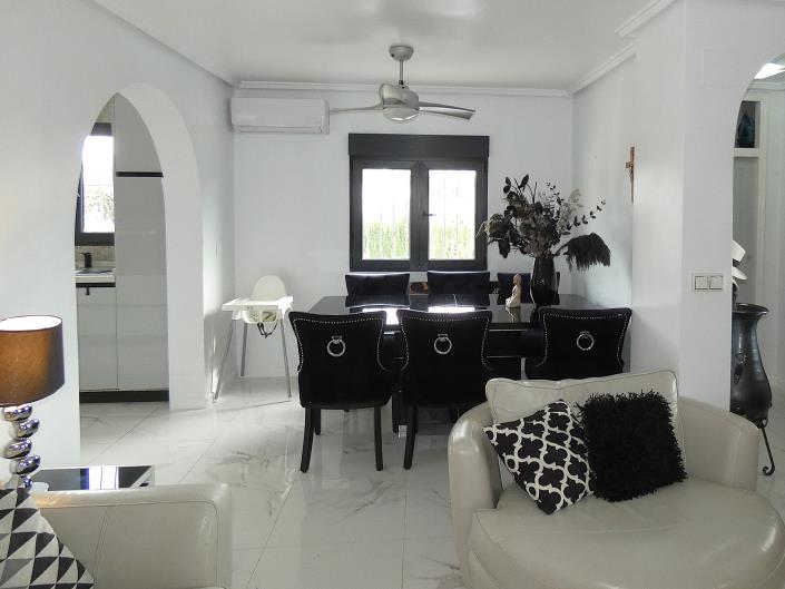 Image No.23-3 Bed Villa / Detached for sale