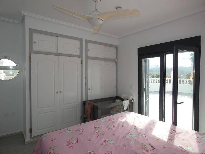 Image No.32-3 Bed Villa / Detached for sale