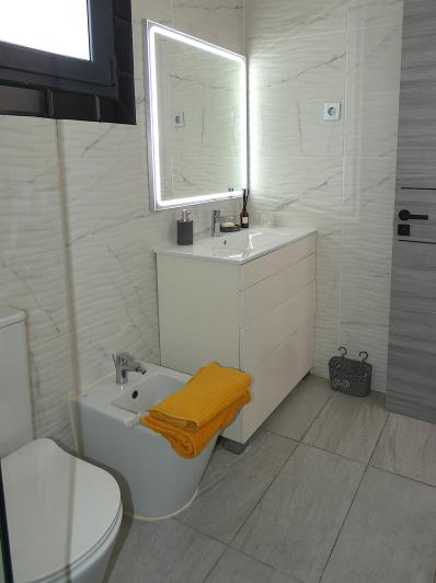 Image No.35-3 Bed Villa / Detached for sale