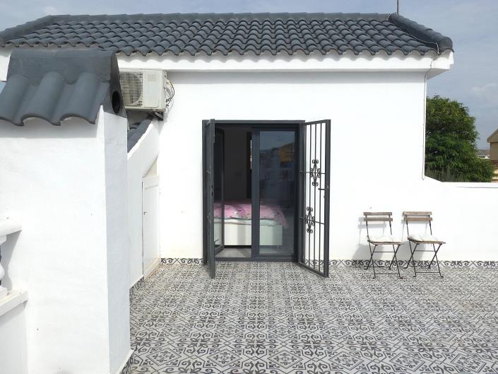 Image No.42-3 Bed Villa / Detached for sale