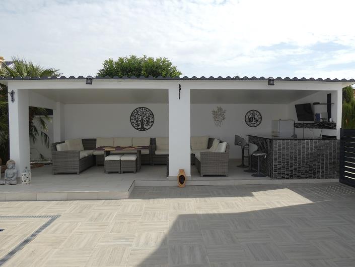 Image No.49-3 Bed Villa / Detached for sale