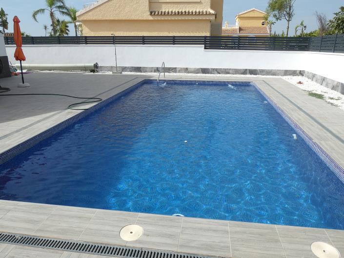 Image No.58-3 Bed Villa / Detached for sale