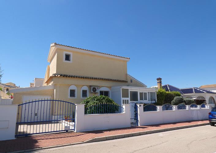 Image No.56-3 Bed Villa / Detached for sale