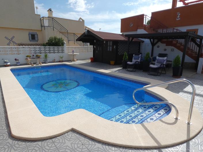 Image No.3-2 Bed Villa / Detached for sale