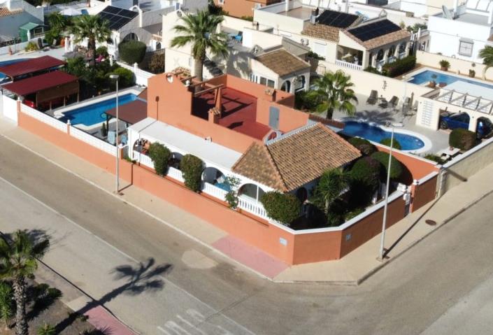 Image No.5-2 Bed Villa / Detached for sale