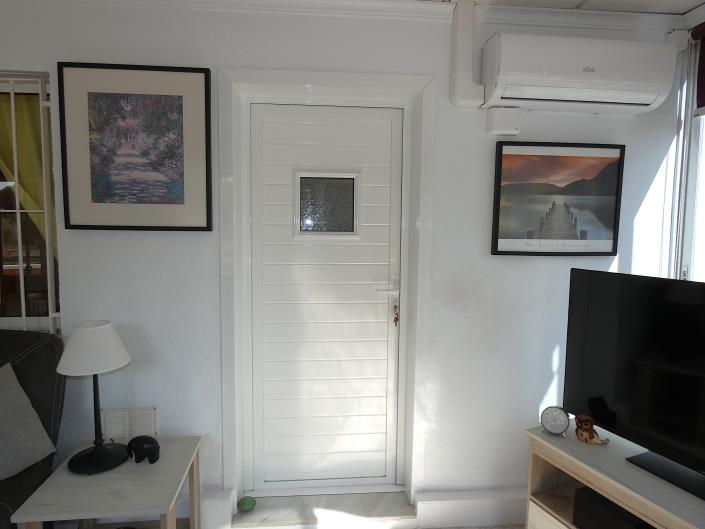 Image No.10-2 Bed Villa / Detached for sale