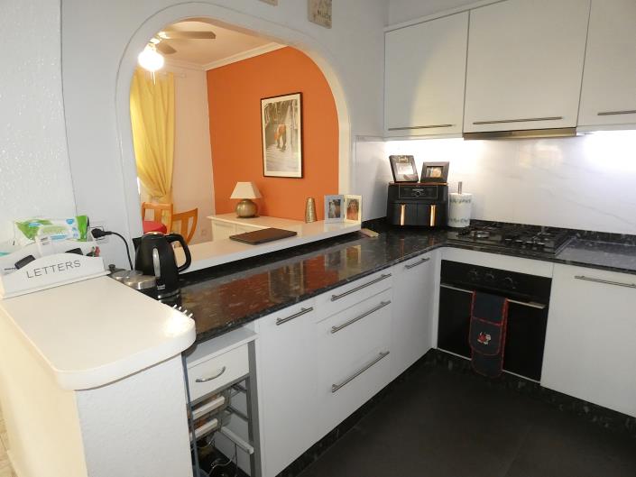 Image No.16-2 Bed Villa / Detached for sale