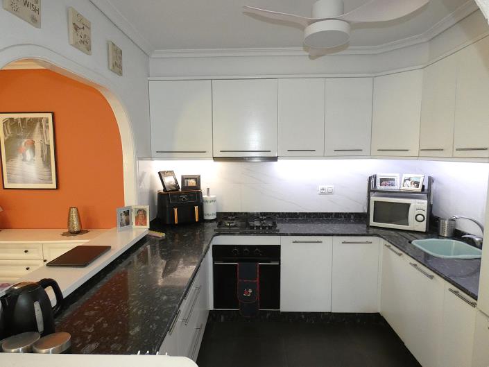 Image No.17-2 Bed Villa / Detached for sale