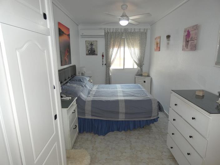 Image No.20-2 Bed Villa / Detached for sale