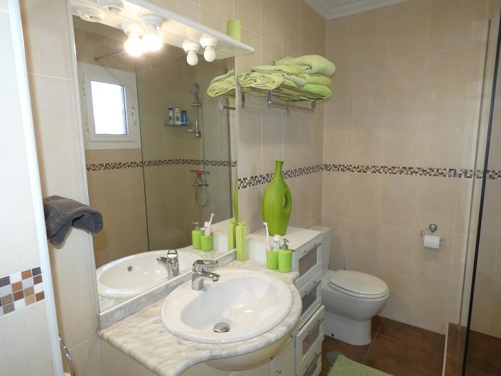 Image No.22-2 Bed Villa / Detached for sale