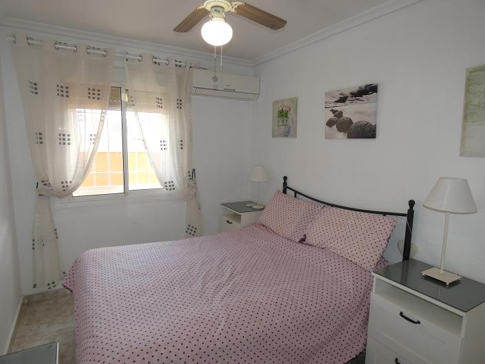 Image No.25-2 Bed Villa / Detached for sale